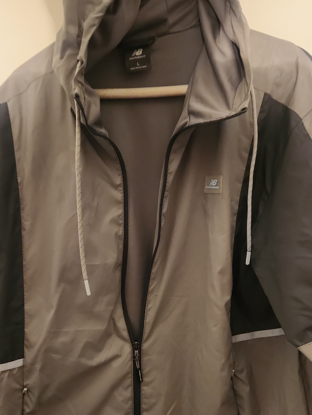 New Balance Men's Hooded Windbreaker Jacket - Gray with Black Panels